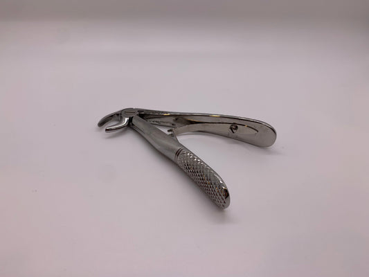 Pediatric English Pattren Tooth Extracting Forcep Fig: 7B